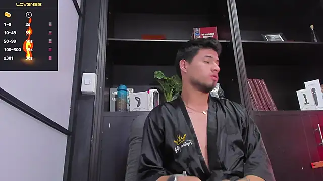 EdwardRoss  online show from 02-15-25, 01:31