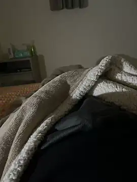 Snapshot of A6229 chatting on 12-16-24, 11:18 A6229 online show from 12-16-24, 11:18