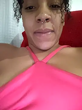 Julia Pretinha online show from 09-11-25, 12:16