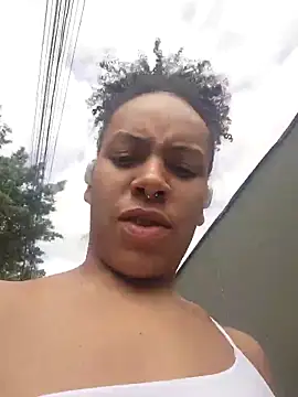 Julia Pretinha online show from 09-15-25, 12:49