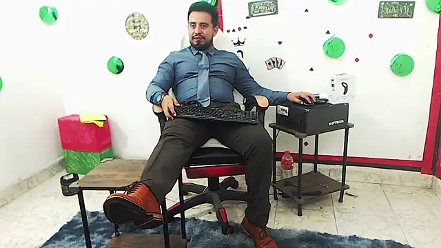 Snapshot of KalethBigDick chatting on 06-08-26, 12:49 KalethBigDick online show from 06-08-26, 12:49