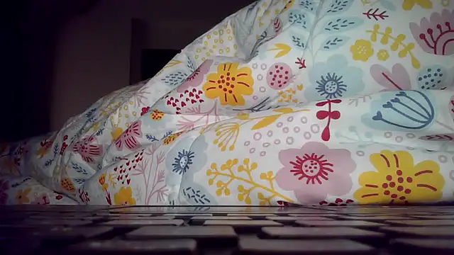 Snapshot of deltaforce1987 chatting on 12-20-24, 03:36 deltaforce1987 online show from 12-20-24, 03:36