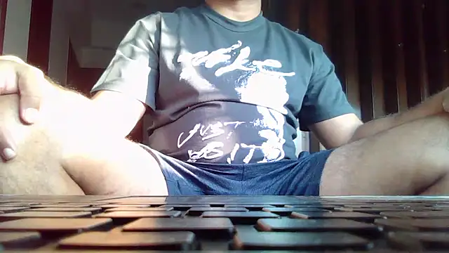 Snapshot of deltaforce1987 chatting on 01-07-25, 11:26 deltaforce1987 online show from 01-07-25, 11:26