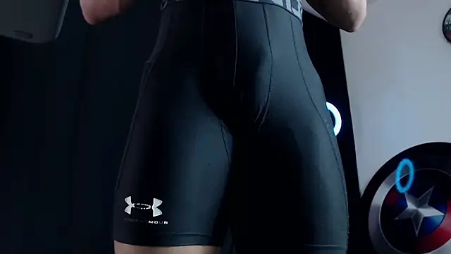 Antonywebb94 online show from 03-17-25, 06:00