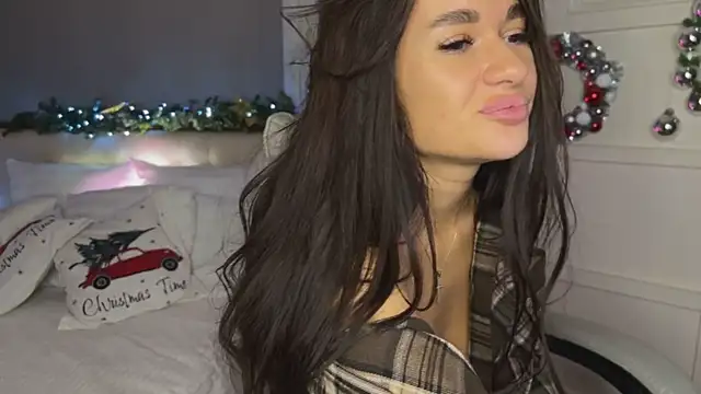 UrLillShy online show from 01-10-25, 07:25