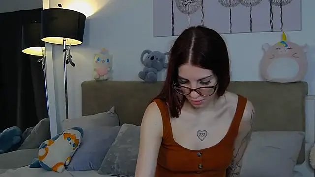 CassKiera online show from 09-10-25, 05:07