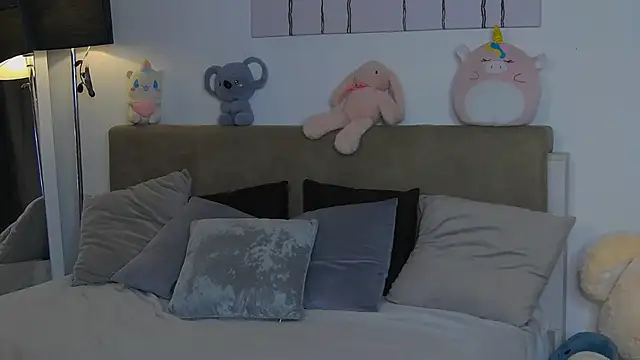 CassKiera online show from 11-08-25, 06:46