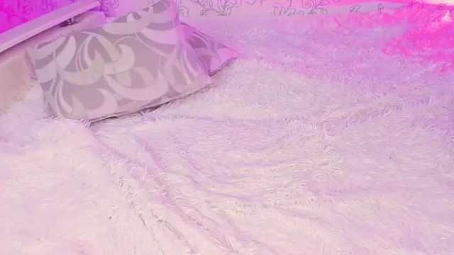 Snapshot of milky_waybaby chatting on 12-20-24, 08:49 milky waybaby online show from 12-20-24, 08:49