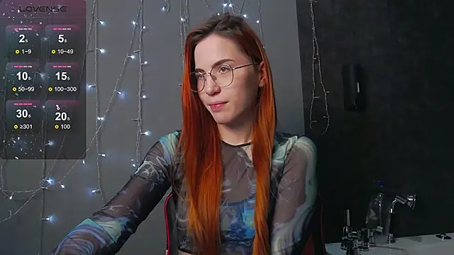 EmilyKents online show from 12-22-24, 04:17