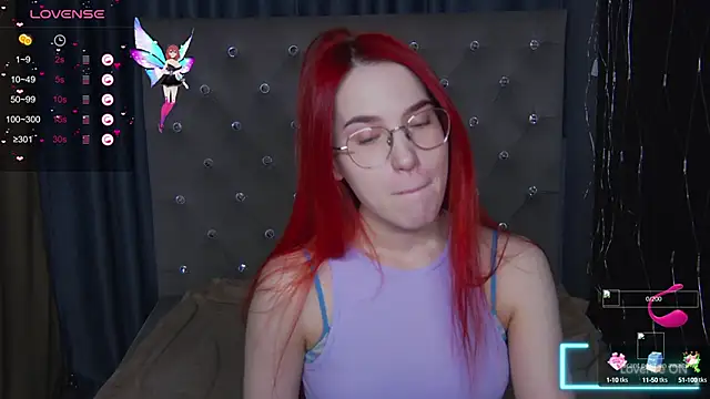 EmilyKents online show from 10-15-25, 01:39