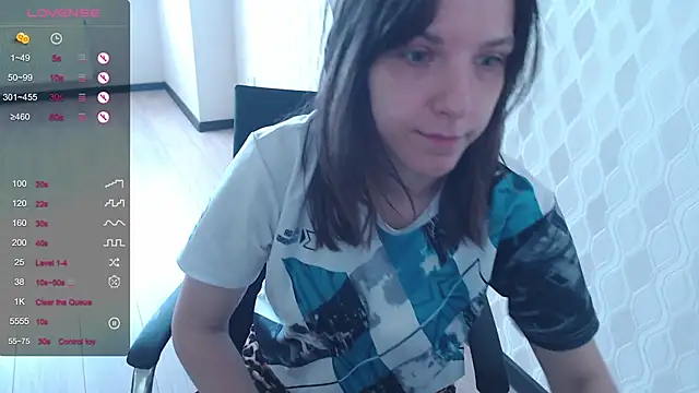 Snapshot of LisaHeart chatting on 05-31-26, 03:52 LisaHeart online show from 05-31-26, 03:52