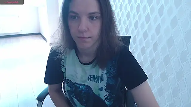 Snapshot of LisaHeart chatting on 06-10-26, 12:15 LisaHeart online show from 06-10-26, 12:15