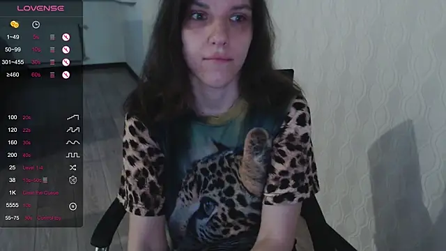 Snapshot of LisaHeart chatting on 06-15-26, 05:48 LisaHeart online show from 06-15-26, 05:48
