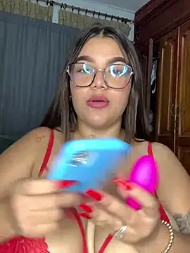 Snapshot of Michellesexxy chatting on 12-13-24, 12:09 Michellesexxy online show from 12-13-24, 12:09