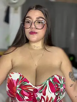 Snapshot of Michellesexxy chatting on 01-11-25, 09:15 Michellesexxy online show from 01-11-25, 09:15