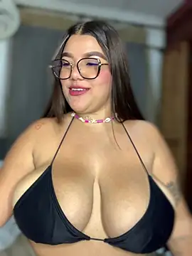 Snapshot of Michellesexxy chatting on 01-22-25, 05:26 Michellesexxy online show from 01-22-25, 05:26