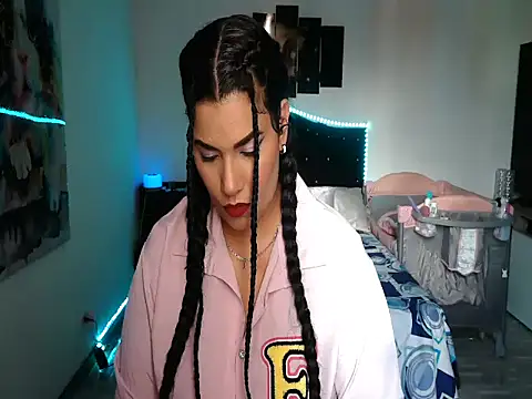 Snapshot of CarolinaRincon chatting on 09-19-25, 06:52 CarolinaRincon online show from 09-19-25, 06:52