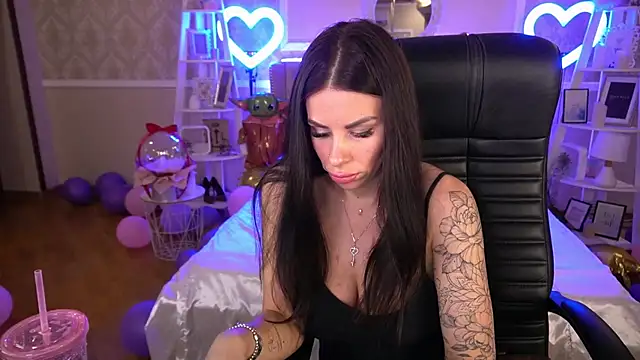 IsabellaFoxyy online show from 02-10-25, 04:47