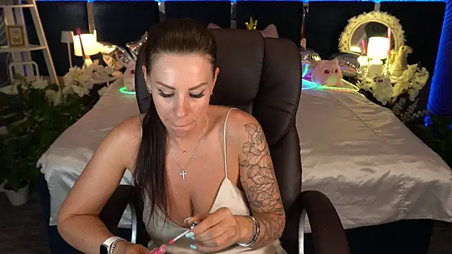 Snapshot of IsabellaFoxyy chatting on 06-15-26, 12:29 IsabellaFoxyy online show from 06-15-26, 12:29