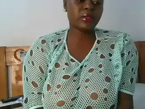 t-QueenSlyy online show from 12-21-24, 07:16