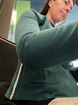 eveangelll online show from 11-24-25, 08:14