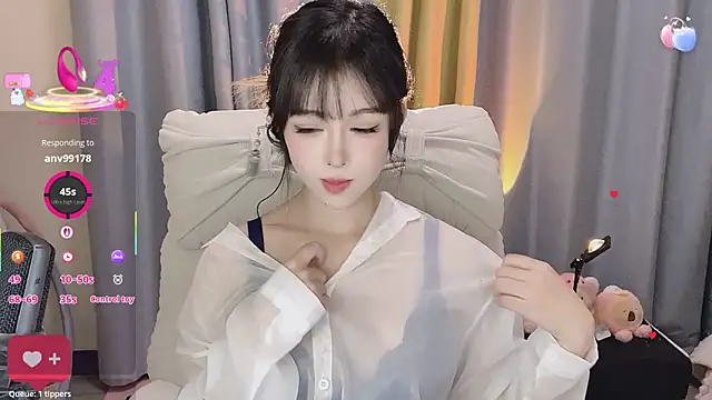 7-Love online show from 10-04-25, 01:20