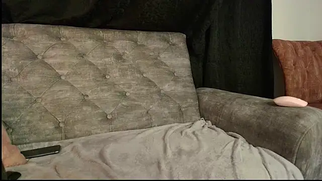 Snapshot of unu_nai chatting on 10-24-25, 01:13 unu nai online show from 10-24-25, 01:13