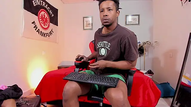 AlejoKhalifa  online show from 09-15-25, 10:37