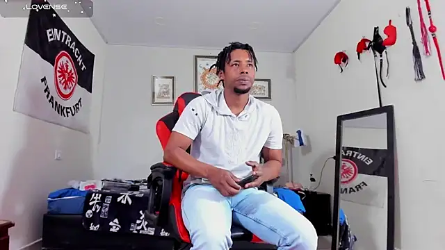 AlejoKhalifa  online show from 11-22-25, 11:59