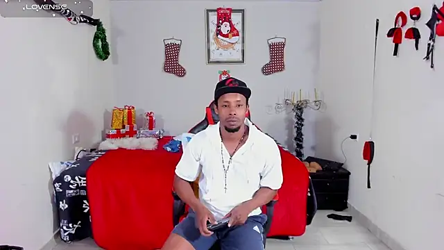 AlejoKhalifa  online show from 12-13-25, 09:09