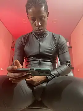 AlejoKhalifa  online show from 07-10-26, 12:04