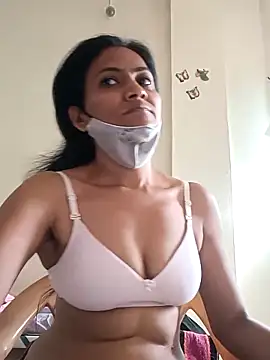 Snapshot of sunita6009 chatting on 06-07-26, 03:10 sunita6009 online show from 06-07-26, 03:10