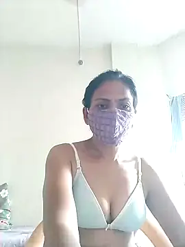 Snapshot of sunita6009 chatting on 06-13-26, 02:53 sunita6009 online show from 06-13-26, 02:53