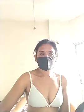 Snapshot of sunita6009 chatting on 06-18-26, 12:53 sunita6009 online show from 06-18-26, 12:53