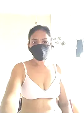 Snapshot of sunita6009 chatting on 07-06-26, 04:42 sunita6009 online show from 07-06-26, 04:42