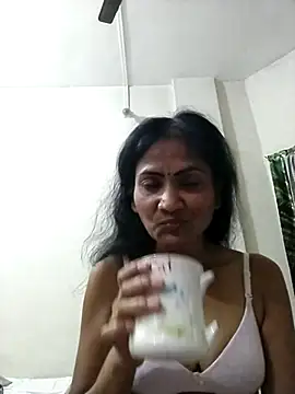 Snapshot of sunita6009 chatting on 07-24-26, 02:48 sunita6009 online show from 07-24-26, 02:48