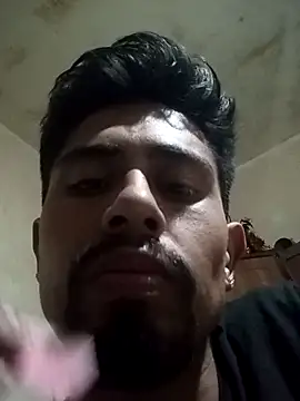 Snapshot of pene_latinoriico chatting on 01-31-25, 08:01 pene latinoriico online show from 01-31-25, 08:01