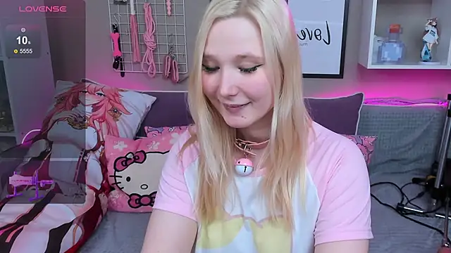 MeowkaKitty online show from 03-18-25, 04:26