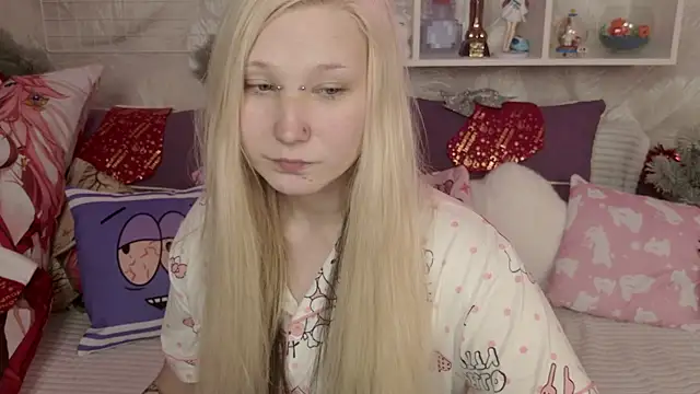 MeowkaKitty online show from 12-22-25, 02:19