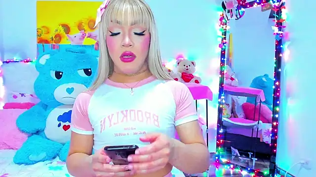 Snapshot of Candy_Candy__ chatting on 01-14-26, 07:30 Candy Candy online show from 01-14-26, 07:30