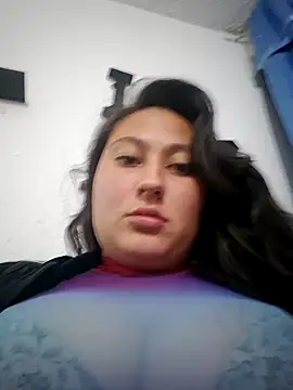 Snapshot of Celeem_ chatting on 01-09-25, 03:47 Celeem online show from 01-09-25, 03:47