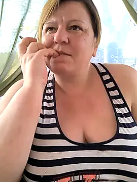 jusichka online show from 03-22-25, 01:41