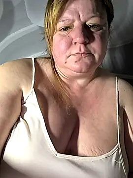 Snapshot of jusichka chatting on 02-01-26, 08:18 jusichka online show from 02-01-26, 08:18