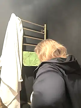 Snapshot of jusichka chatting on 03-09-26, 06:50 jusichka online show from 03-09-26, 06:50