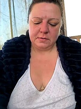 Snapshot of jusichka chatting on 03-20-26, 06:18 jusichka online show from 03-20-26, 06:18