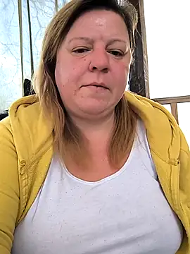 Snapshot of jusichka chatting on 03-27-26, 05:24 jusichka online show from 03-27-26, 05:24