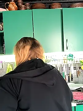 Snapshot of jusichka chatting on 04-07-26, 07:42 jusichka online show from 04-07-26, 07:42