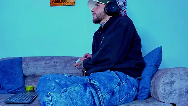 Drako Lamar online show from 10-17-25, 01:42