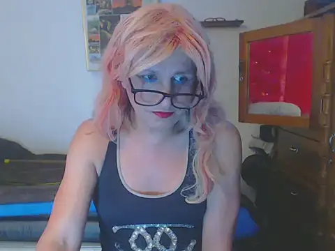 LorenJade online show from 02-28-25, 07:05