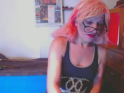 LorenJade online show from 02-12-26, 07:58